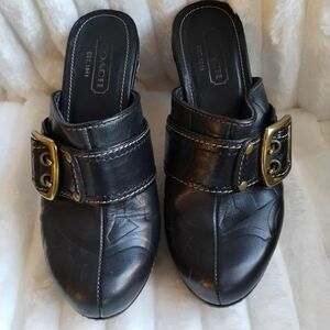 Coach Black Leather Mules/shoes with Gold Buckle.BEAUTIFUL.NEW.5.5